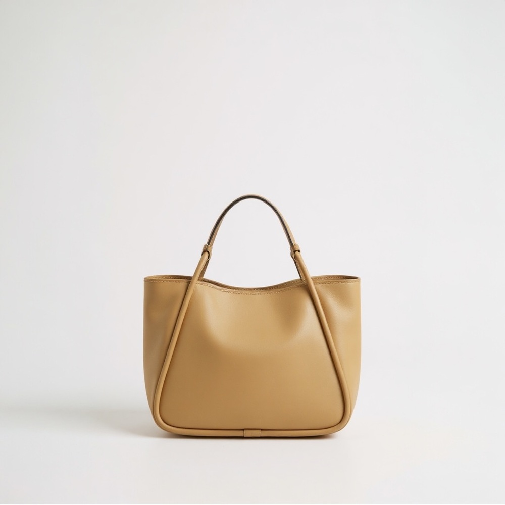 Miztique Classic Tan Shoulder Bag